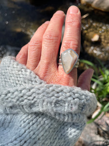 Glowing Crystal Agate Ring [Size 9.5]